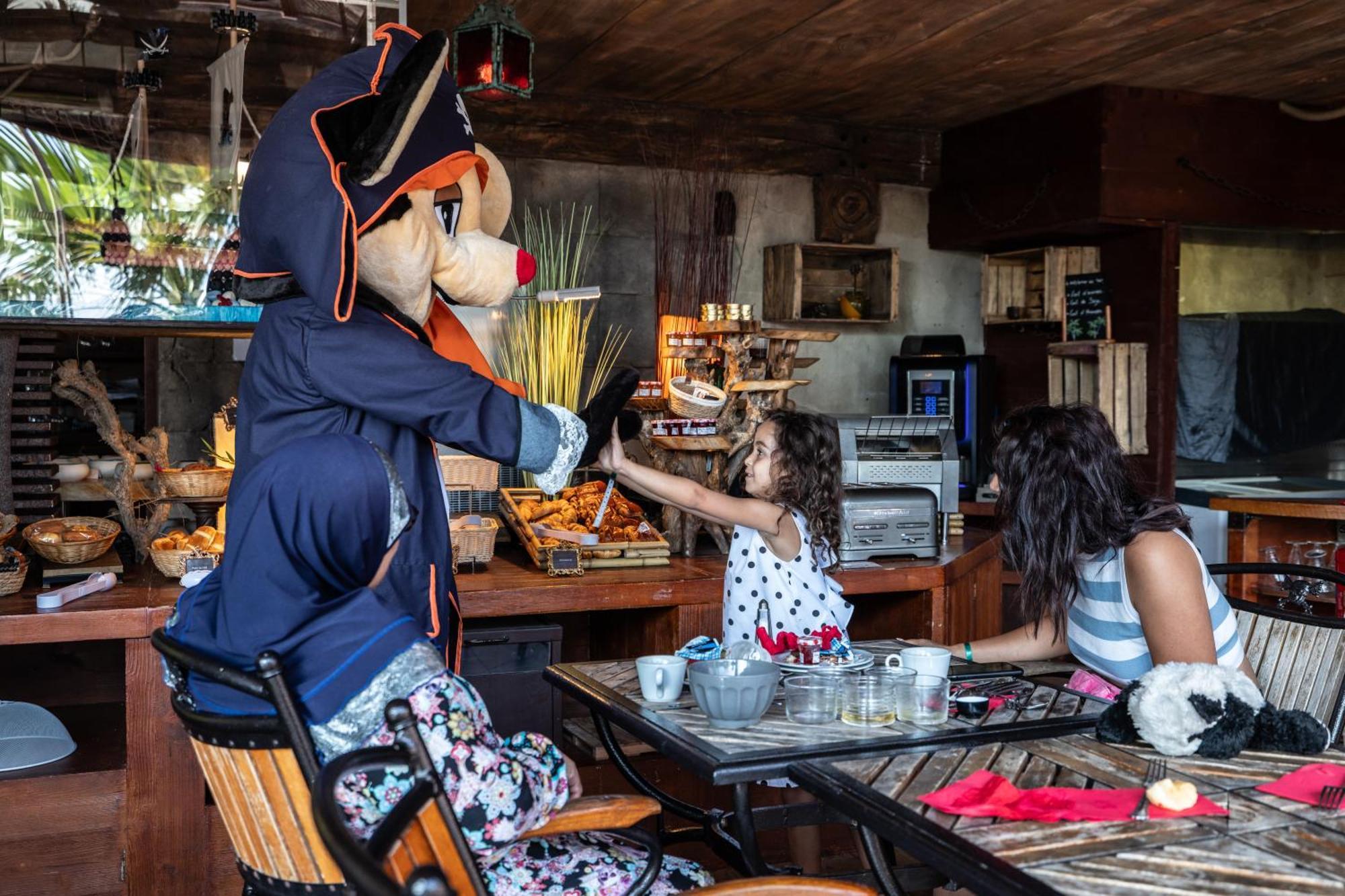 Hotel Pirates World アグド エクステリア 写真